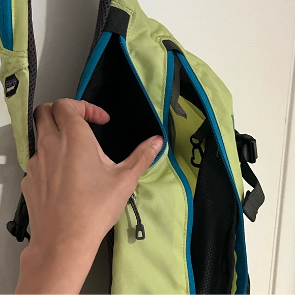 Patagonia Atom Sling Shoulder Bag - Picture 11 of 11